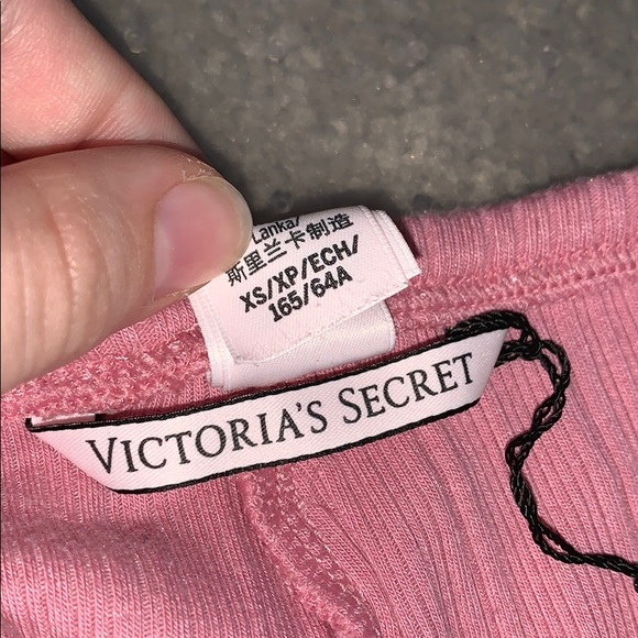 victoria’s secret pink soft shorts! - Picture 2 of 4